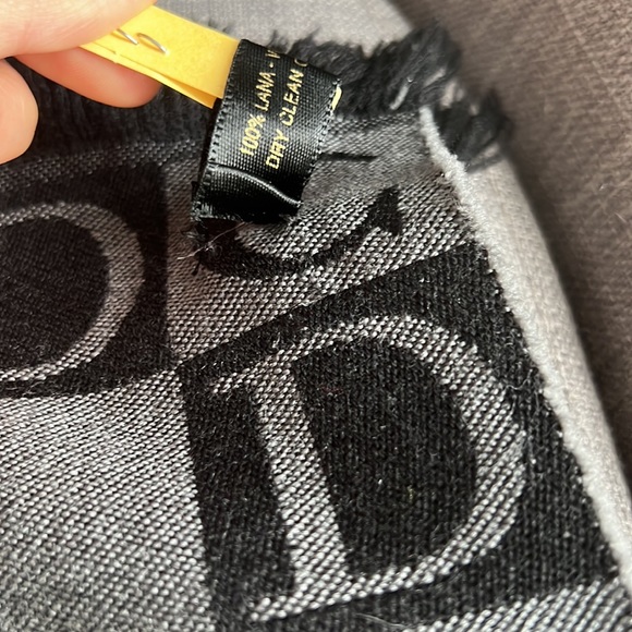 DIOR Scarf - Picture 4 of 6